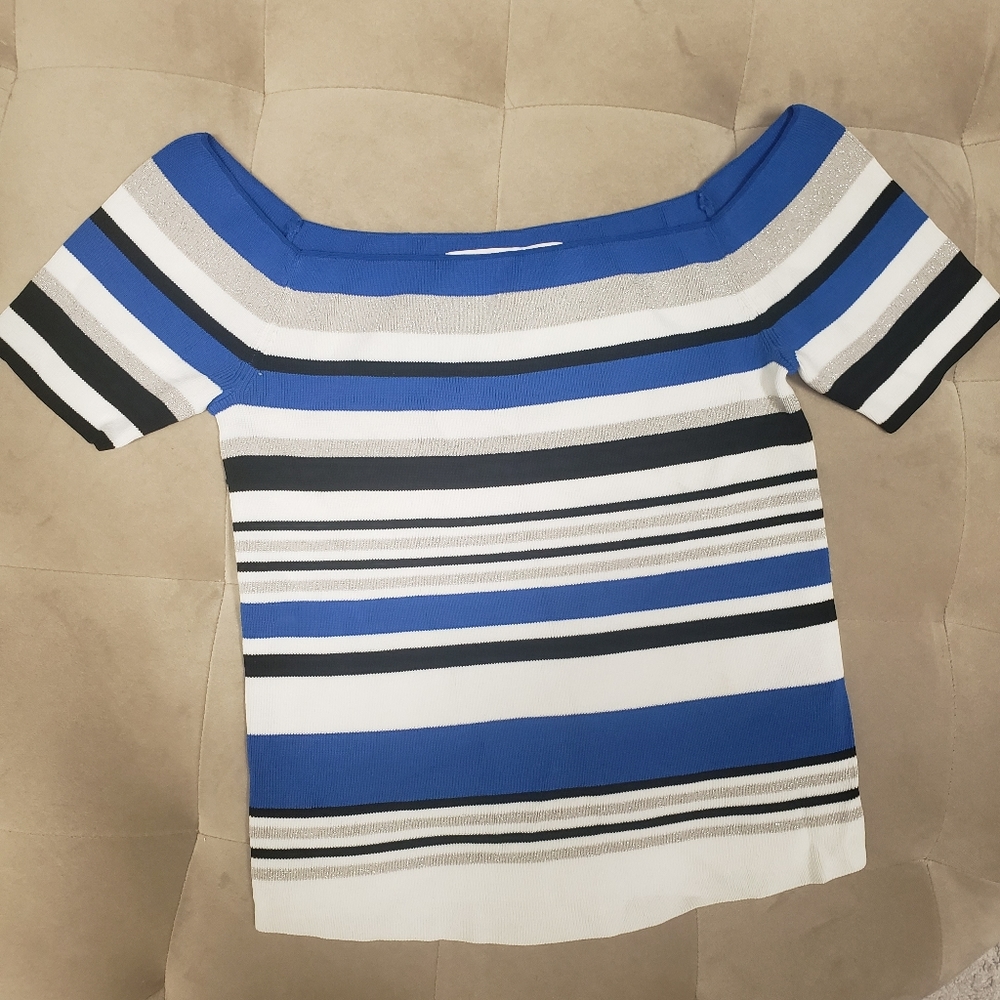Scripted Off Shoulder Stripped Crop Top - Picture 4 of 4
